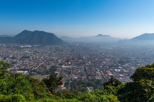 Mexico, Veracruz, Orizaba, View from Cerro del Borrego on city below