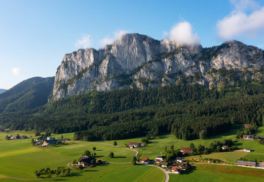 Austria, Upper Austria, Sankt Lorenz, Drachenwand mountain in sunlight