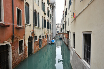 Fototapeta na wymiar Old Town architecture and small canal in Venice