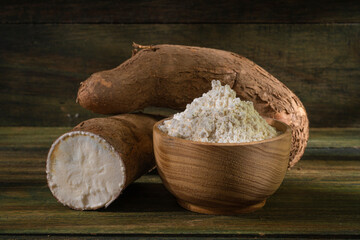 Cassava raw tuber (Manihot esculenta)