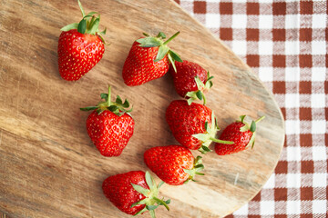 strawberry wood board kitchen fresh fruit vitamins