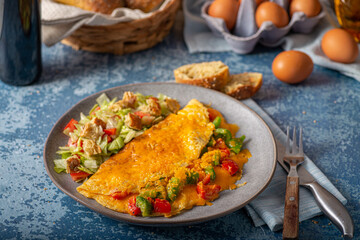 Egg omelette with peppers