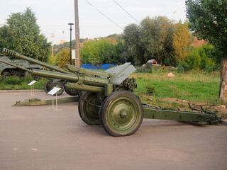 Soviet 122-mm M-30 howitzer of the Second World War.