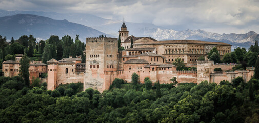 Fototapeta na wymiar Alhambra, a palace and fortress complex in Granada