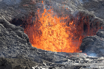 Naklejka premium volcano caldera in eruption with lava