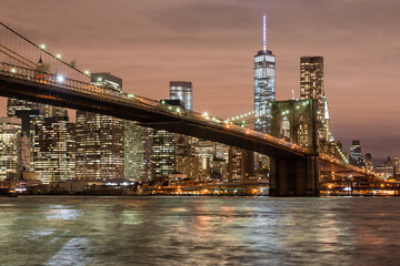 Fototapeta na wymiar Lower Manhattan sklyline seen from Brooklyn