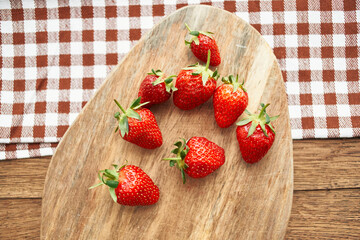 strawberry wood board kitchen fresh fruit vitamins