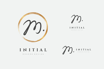 Obraz premium M logo. Initials letter m in gold circle. Initial signature. Design fashion handwriting monogram. Handwritten identity name. Abstract paintbrush font. Brush writing calligraphy. Write script. Vector 