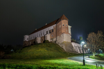 Sandomierz nocą  zamek 