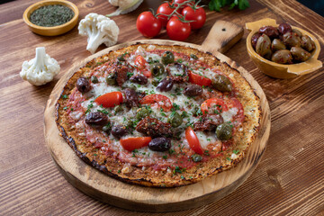 pizza di cavolfiore vegetariana