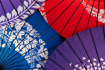 色とりどりの和傘