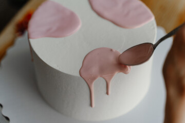 cake decorating process for celebration