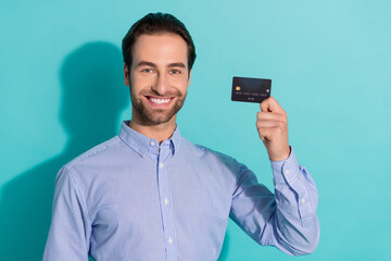 Photo of confident ceo presenting best product card cashback advice wear violet shirt isolated teal color background