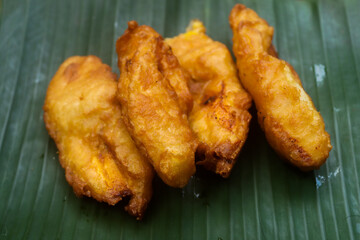 Pazham pori banana fritters