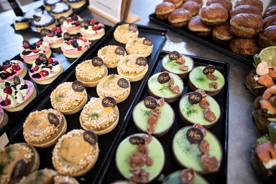 Baker creates pastries from alga in Moosinning