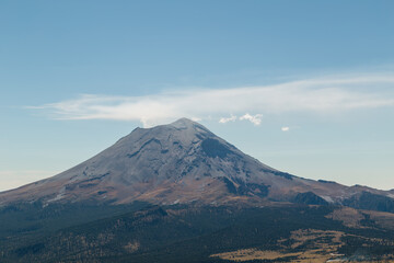 Fototapeta premium Active Volcano Popocatepetl in Mexico