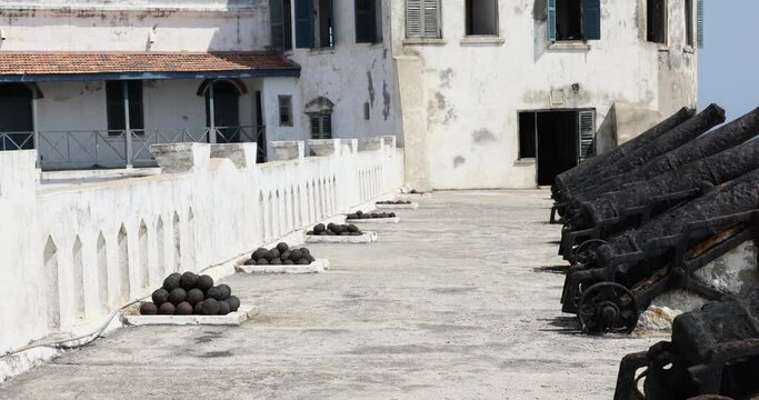 Elmina Castle Ghana canon weapons defensive wall ocean. Ghana West Africa on the Atlantic ocean. Erected by the Portuguese in 1482. Over 500 years it was owned by the Dutch and British. R103