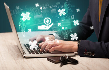 hand browsing on the internet for medical issues