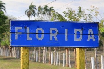 Fototapeta premium Florida-Ortsschild in Kuba