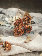 Fototapeta na wymiar still life with dried roses