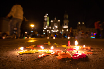 
The night of the little candles is one of the traditional festivals where we celebrate the Virgin Mary, every December 7 in Colombia. (This is Bolivar Square in Bogota)