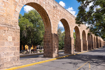 Fototapeta na wymiar Michoacan, ancient aqueduct, aqueducto Morelia, in historic city center.