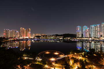 Fototapeta premium city skyline at night