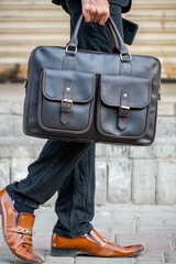 Huge capacity leather carrying bag 