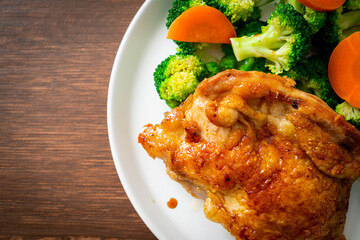 chicken steak with broccoli and carrot