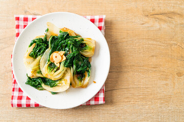 baby Chinese cabbage with oyster sauce and garlic