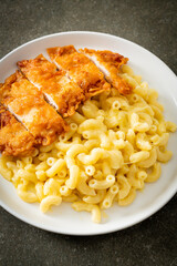 Mac and cheese with fried chicken