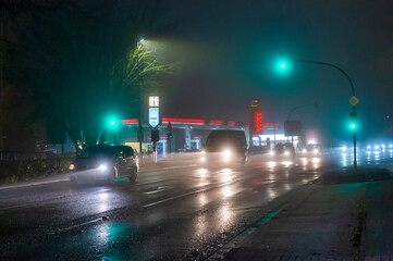 Kreuzung bei Nacht © Imaginis