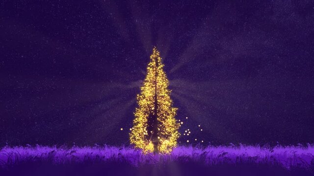 Zauberhafte M&auml;rchenwelt mit Tannenbaum (Lichterbaum) und umherfliegenden Irrlichtern (Gl&uuml;hw&uuml;rmchen, Feen, Elfen) in mystisch violetter Umgebung