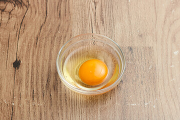 新鮮で栄養たっぷりの平飼い卵