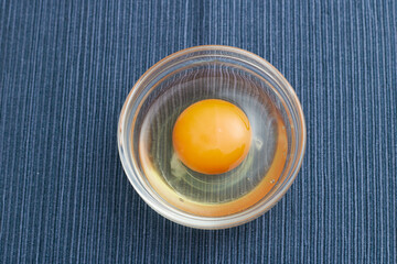 新鮮で栄養たっぷりの平飼い卵