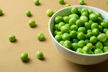 bowl of peas