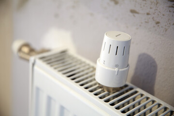 Battery. Central heating radiator. Repair. Heater. Water heating. Water circulation. Heat receiver 