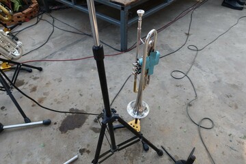 Fototapeta na wymiar Trumpet instrument placed on a stand