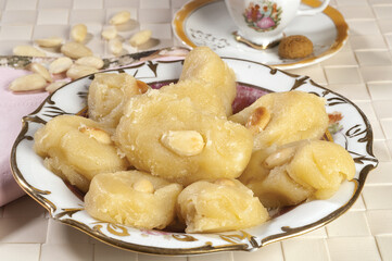 Turkish Semolina Dessert Helva / halva with Almond / Irmik Tatlisi