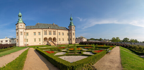 Kielce symbol pałac biskupów krakowskich - obrazy, fototapety, plakaty