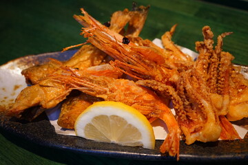 フリッター、魚、海老、イカ、から揚げ