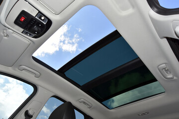 Panoramic sunroof in a passenger car - 474455538