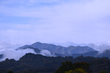雲と山
