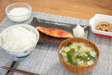 健康に気をつかった朝食イメージ