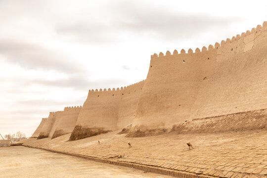 The wall of Ichan Kala fortress. Ichan Kala (or Itchan Qala is walled inner town of the city of Khiva, a UNESCO World Heritage Site), Khiva city, Uzbekistan.