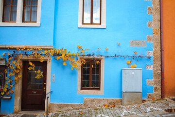 Fototapeta na wymiar Germany, Rothenburg, fairy tale town, old streets, businesses, green walls
