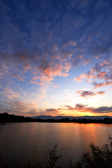 朝日の昇る頃、変わり行く空模様