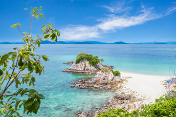 Obraz premium Koh Khai Nai, island at Phuket, Thailand.