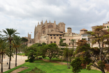 Fototapeta premium Kathedrale der Heiligen Maria in Palma, Spanien