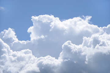 Fototapeta Chmury na błękitnym niebie obraz